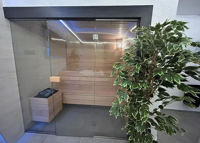 Me And 3* 뒤셀도르프